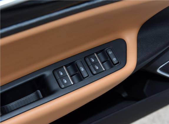 帝豪GL 2020款 1.4T CVT尊贵型 车厢座椅   门窗控制