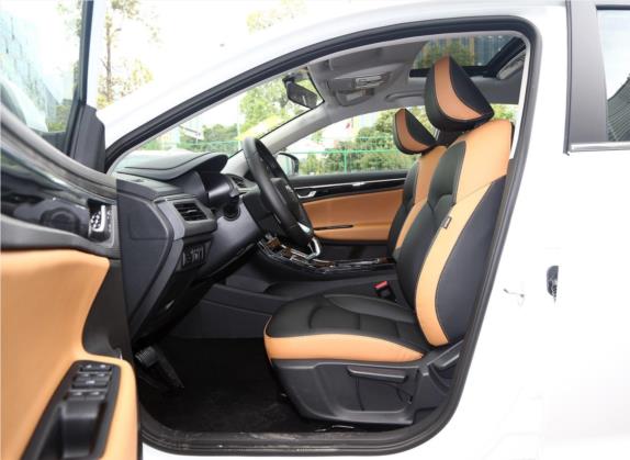 帝豪GL 2020款 1.5T DCT豪华型 车厢座椅   前排空间