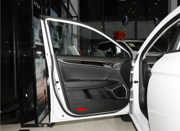 帝豪GL 2021款 UP 1.4T CVT领尊型 车厢座椅   前门板