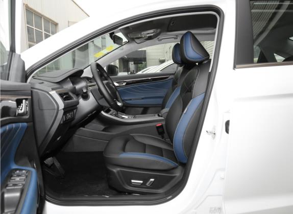 帝豪GL 2021款 UP 1.4T CVT领曜型 车厢座椅   前排空间