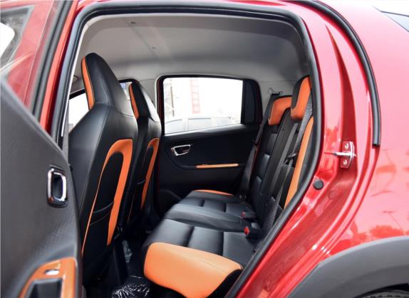 远景X1 2017款 1.3L 手动疯活版 车厢座椅   后排空间