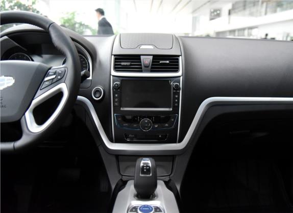 帝豪新能源 2017款 1.5L PHEV 精英型 中控类   中控台