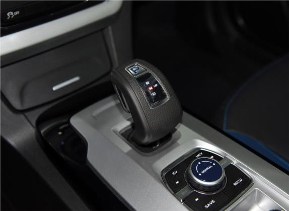 帝豪新能源 2017款 1.5L PHEV 尊贵型 中控类   挡把
