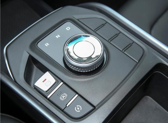 帝豪新能源 2021款 EV Pro 网约版 中控类   挡把