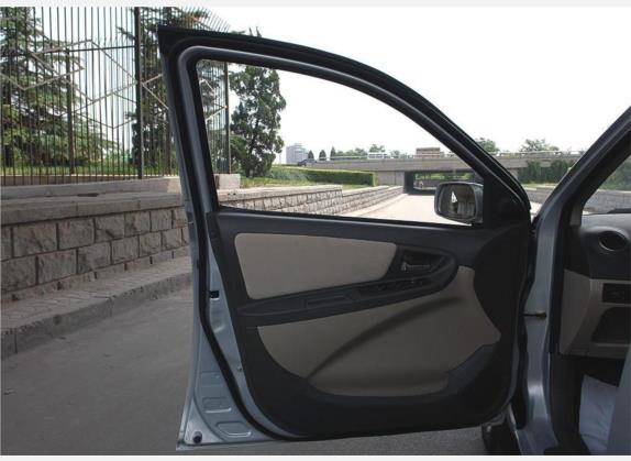 金刚 2006款 1.6L 手动标准型 车厢座椅   前门板