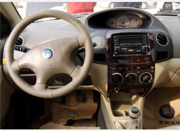 金刚 2006款 1.5L 手动舒适型 中控类   驾驶位