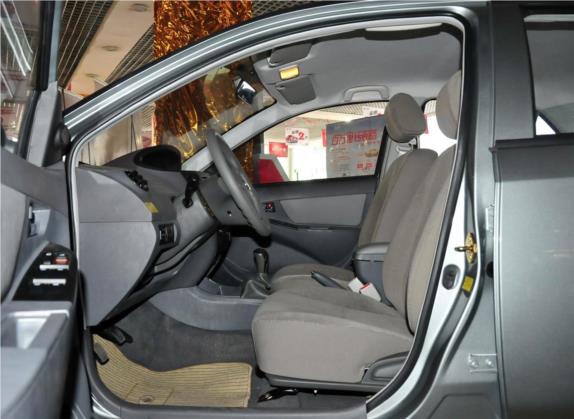 金刚 2010款 2代 1.5L 手动标准型 车厢座椅   前排空间
