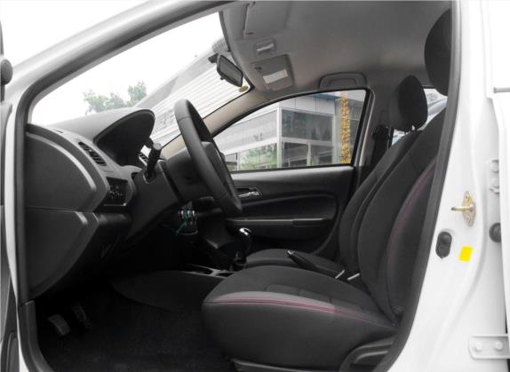 金刚 2014款 三厢 1.5L 手动精英型 车厢座椅   前排空间