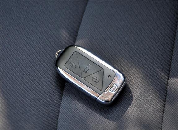 金刚 2014款 三厢 1.5L 手动尊贵型 其他细节类   钥匙