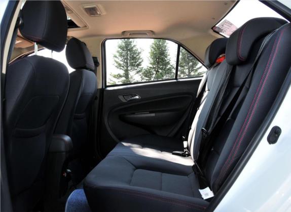 金刚 2014款 三厢 1.5L 手动尊贵型 车厢座椅   后排空间