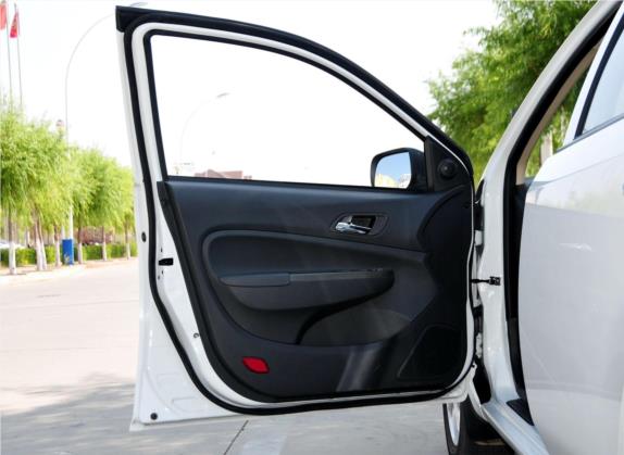 金刚 2014款 三厢 1.5L 手动尊贵型 车厢座椅   前门板