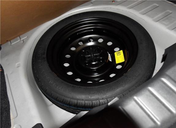 金刚 2014款 CROSS 1.5L 手动精英型 其他细节类   备胎