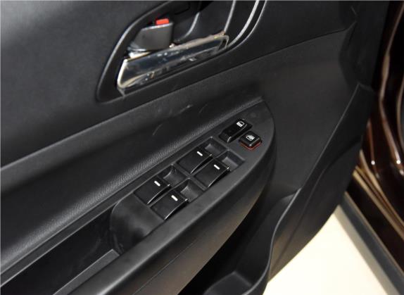 金刚 2014款 CROSS 1.5L 手动精英型 车厢座椅   门窗控制