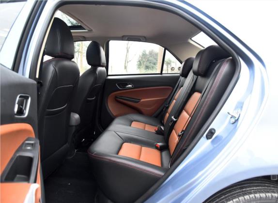 金刚 2016款 1.5L 自动尊贵型 车厢座椅   后排空间