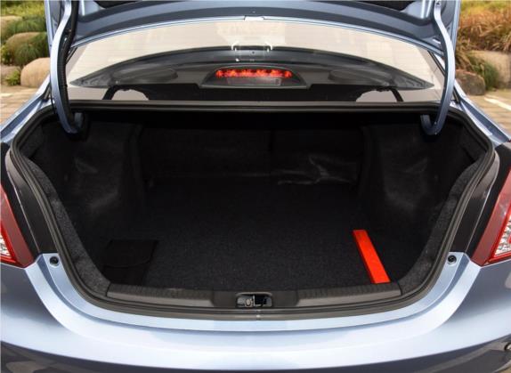 金刚 2016款 1.5L 自动尊贵型 车厢座椅   后备厢