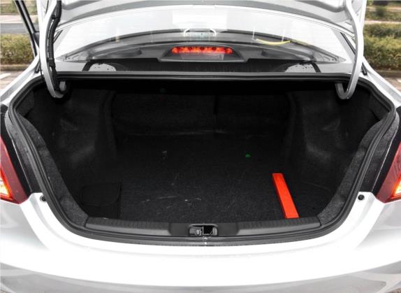 金刚 2016款 1.5L 手动进取型 国IV 车厢座椅   后备厢