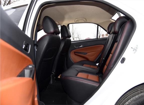 金刚 2016款 1.5L 手动进取型 车厢座椅   后排空间