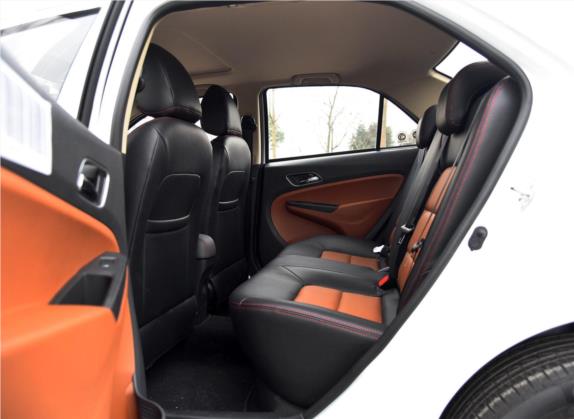 金刚 2016款 1.5L 手动精英型 车厢座椅   后排空间