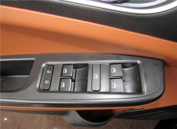 金刚 2017款 1.5L 手动超值型 车厢座椅   门窗控制