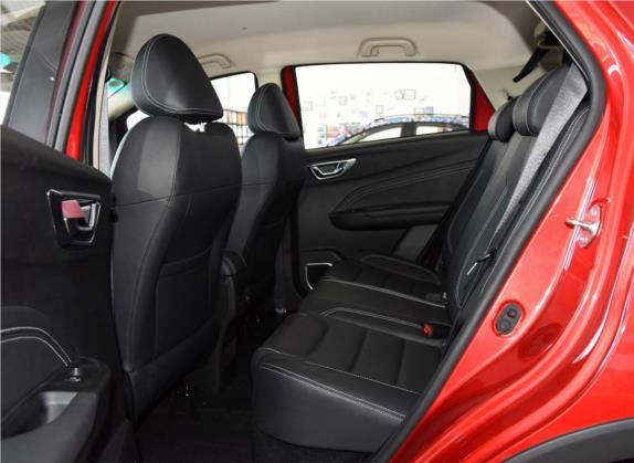 远景X3 2017款 1.5L 自动精英型 车厢座椅   后排空间