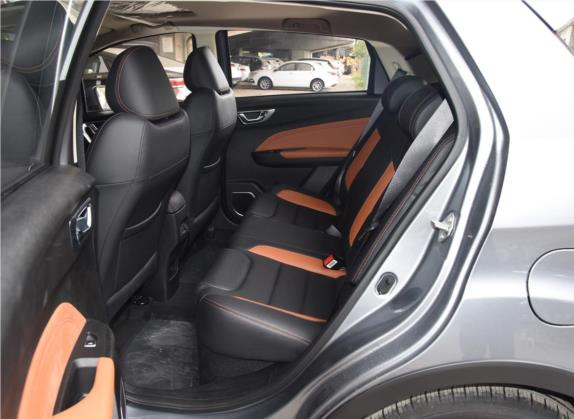 远景X3 2018款 1.5L 自动周年版 车厢座椅   后排空间
