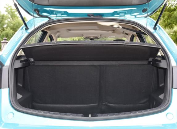 远景X3 2019款 升级版 1.5L CVT尊贵型 车厢座椅   后备厢