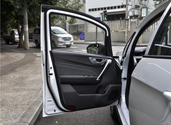 远景X3 2020款 1.5L 手动幸福版 车厢座椅   前门板