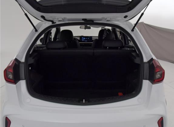 远景X3 2021款 PRO 1.5L CVT尊贵型 车厢座椅   后备厢