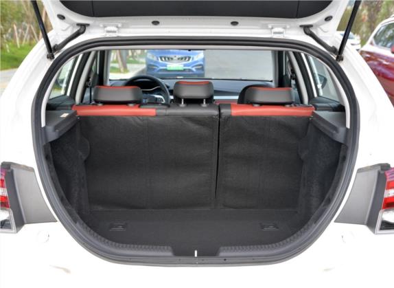 远景S1 2019款 升级版 1.5L CVT豪华型 车厢座椅   后备厢