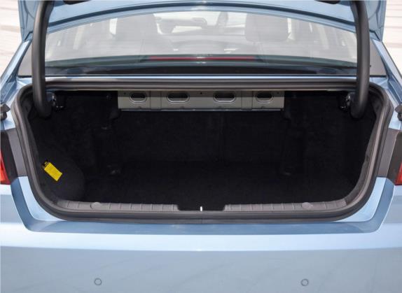 帝豪GL新能源 2019款 1.5T DCT智领型 车厢座椅   后备厢