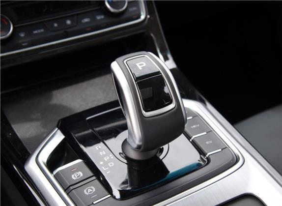 帝豪GL新能源 2019款 1.5T DCT智领型 中控类   挡把