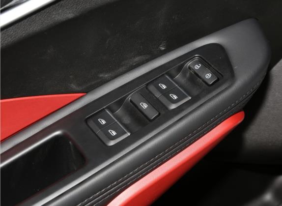 缤瑞 2021款 1.4T CVT F-运动版 车厢座椅   门窗控制