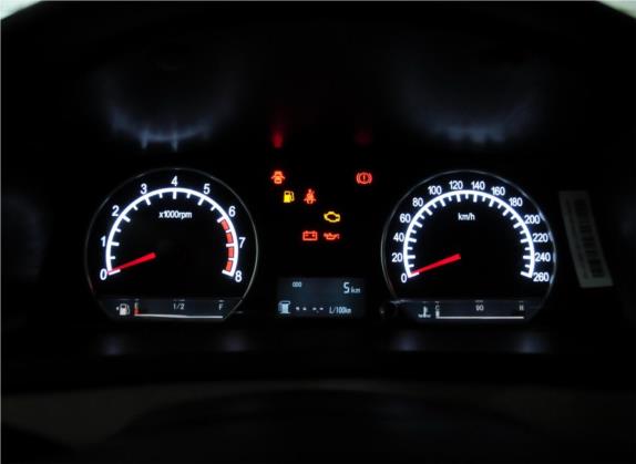远景 2013款 1.5L 手动舒适型 中控类   仪表盘
