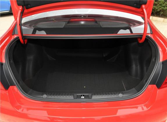 远景 2019款 升级版 1.5L CVT尊贵型 国VI 车厢座椅   后备厢