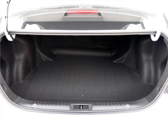 远景 2019款 升级版 1.5L CVT豪华型 国VI 车厢座椅   后备厢