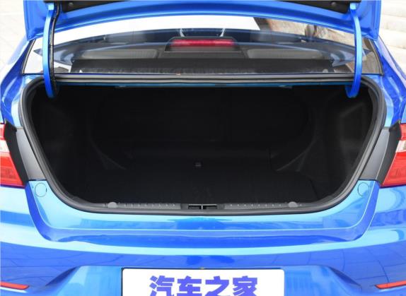远景 2020款 1.5L CVT尊贵型 车厢座椅   后备厢