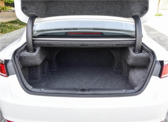 博瑞新能源 2018款 1.5T PHEV 耀领版 车厢座椅   后备厢