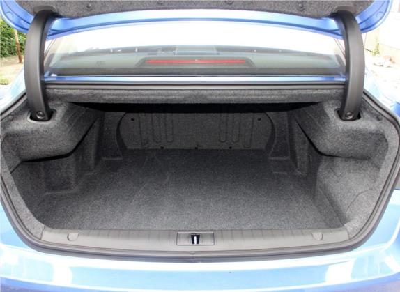 博瑞新能源 2018款 1.5T PHEV 耀悦版 车厢座椅   后备厢