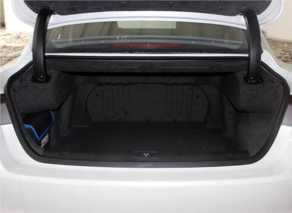博瑞新能源 2018款 1.5T PHEV 耀享版 车厢座椅   后备厢
