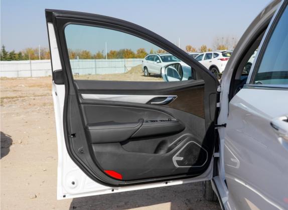 博瑞新能源 2022款 1.5T PHEV 里程升级版尊贵型 车厢座椅   前门板
