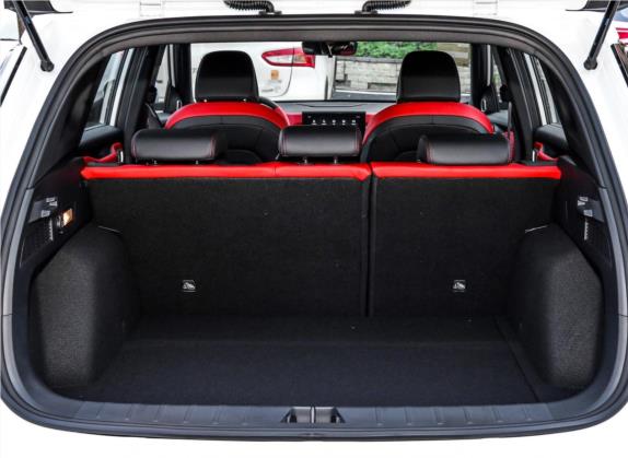 吉利ICON 2020款 1.5TD i7 BSG 车厢座椅   后备厢
