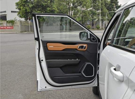 吉利ICON 2020款 1.5TD i6 BSG 车厢座椅   前门板