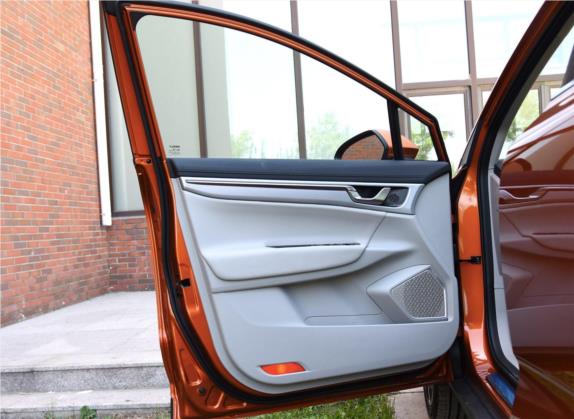 帝豪GSe 2018款 尊尚型 车厢座椅   前门板