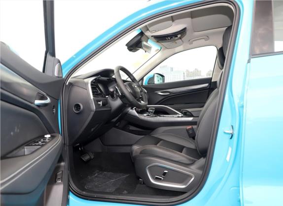 星越 2020款 350T 魅影骑士版AWD 车厢座椅   前排空间