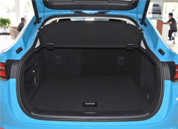 星越 2020款 高能版 350T 魅影骑士版AWD 车厢座椅   后备厢