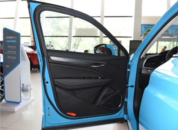 星越 2020款 高能版 350T 魅影骑士版AWD 车厢座椅   前门板