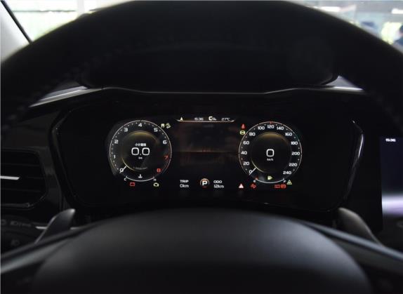 星越 2020款 高能版 350T 魅影骑士版AWD 中控类   仪表盘