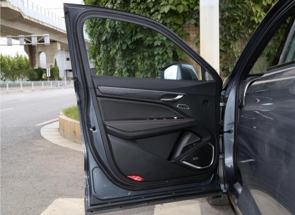 星越 2020款 高能版 350T 驭星者AWD 车厢座椅   前门板