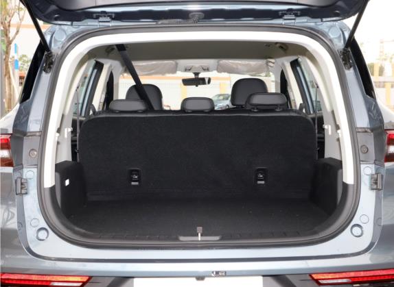 豪越 2020款 1.8TD 自动舒适型 5座 车厢座椅   后备厢