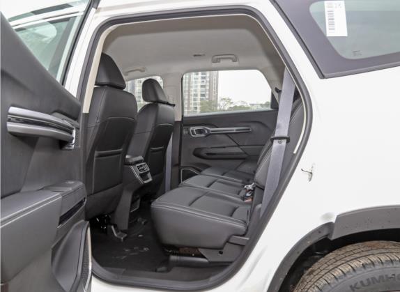 豪越 2020款 1.8TD 自动舒适型 7座 车厢座椅   后排空间